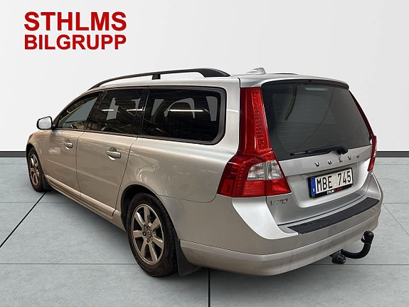Volvo V70 3 of 20