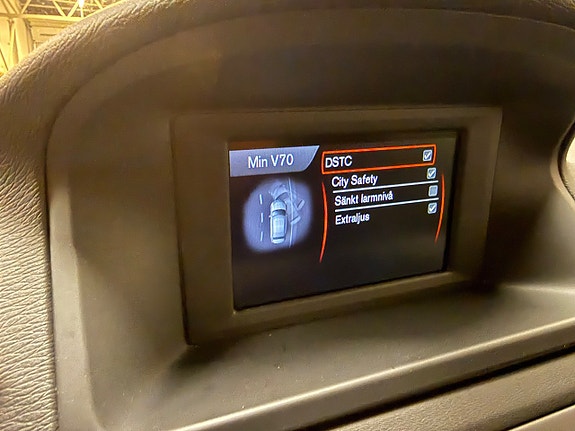 Volvo V70 14 of 20