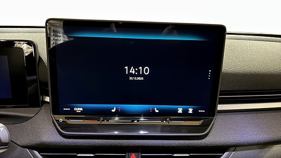 Volkswagen T-Roc 9 of 12