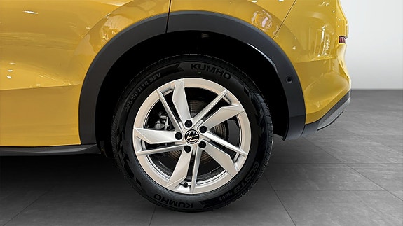 Volkswagen T-Roc 6 of 12