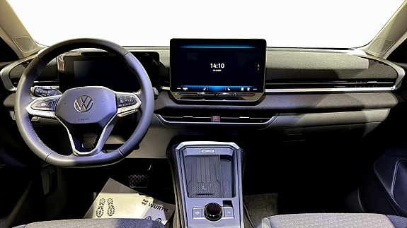 Volkswagen T-Roc 10 of 12