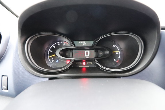 Opel Vivaro 16 of 23