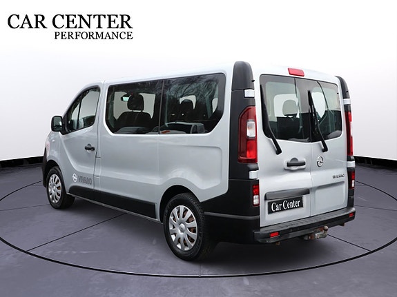 Opel Vivaro 5 of 5