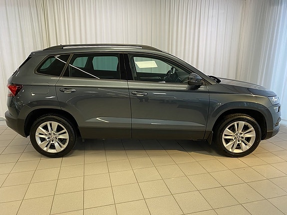 Skoda Karoq 2 of 5