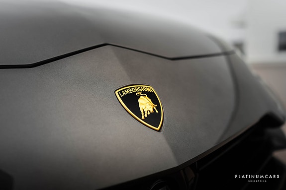 Lamborghini Urus 21 of 26
