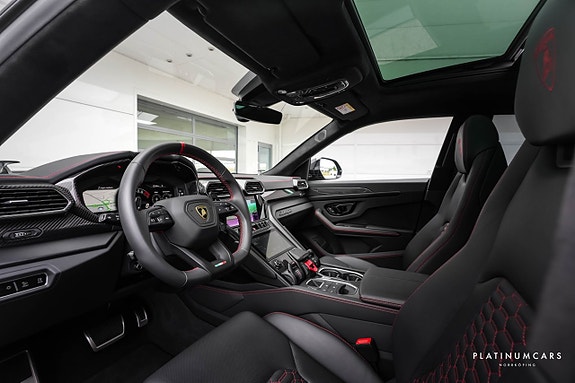 Lamborghini Urus 5 of 26