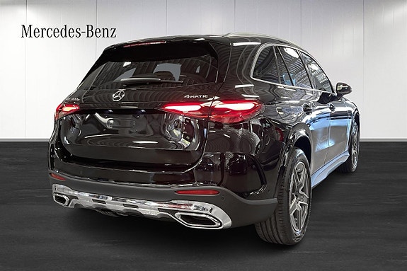 Mercedes-Benz GLC300 e 4 of 5