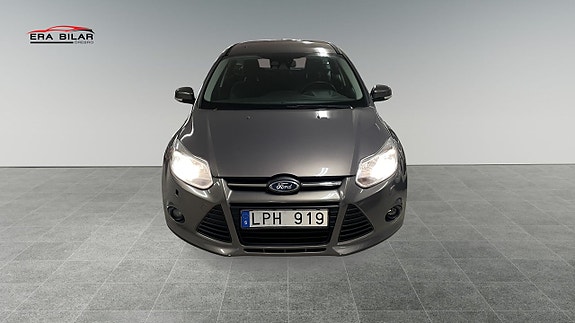 Ford Focus 2 of 5