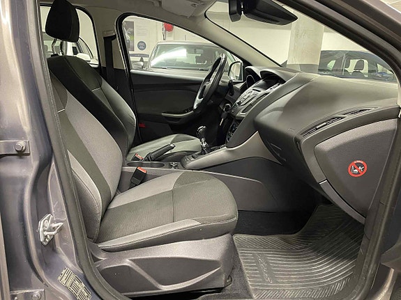Ford Focus 12 of 21