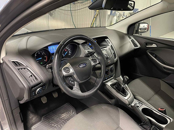Ford Focus 8 of 21