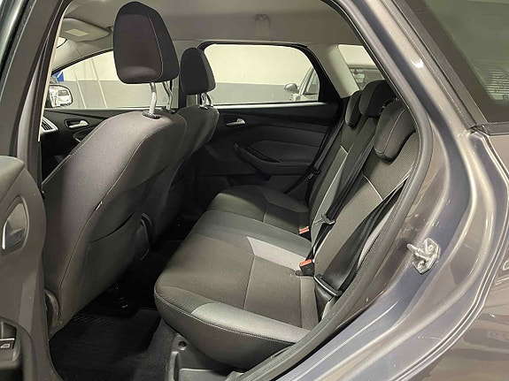 Ford Focus 10 of 21