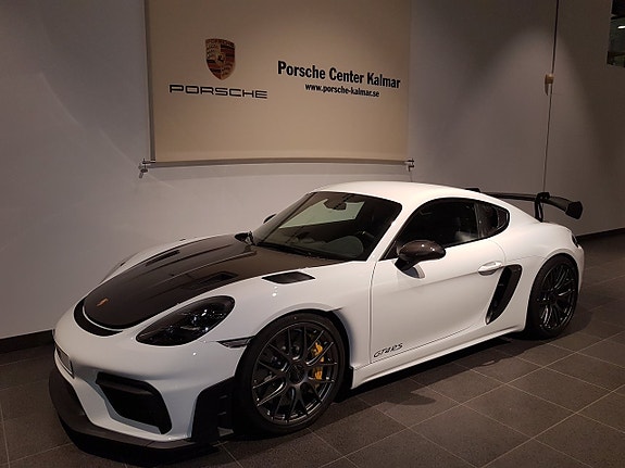 Porsche 718 Cayman GT4 RS 2 of 5