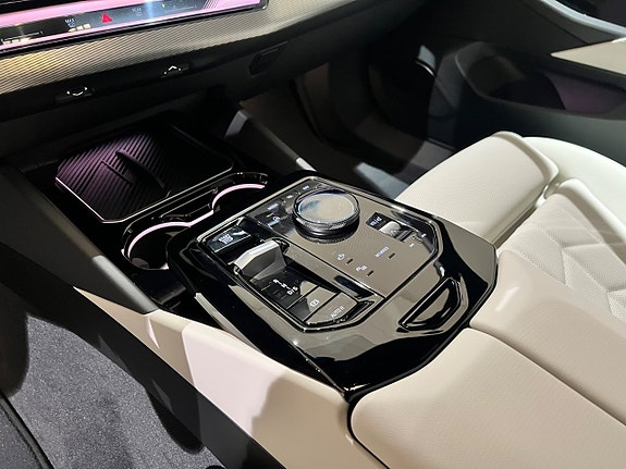 BMW 530e 7 of 15