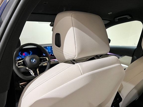 BMW 530e 9 of 15
