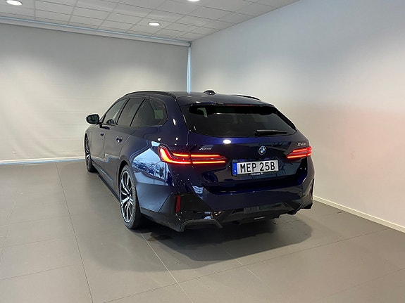 BMW 530e 14 of 15