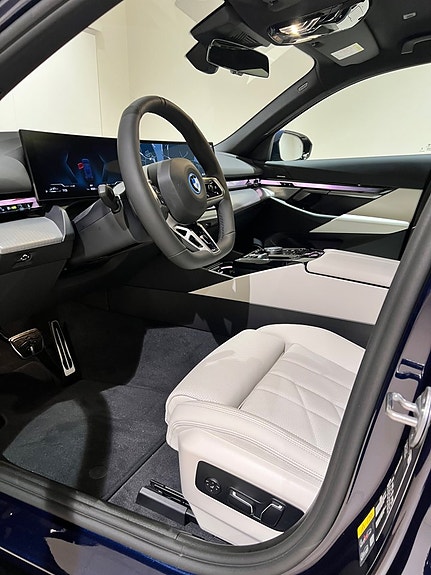 BMW 530e 6 of 15
