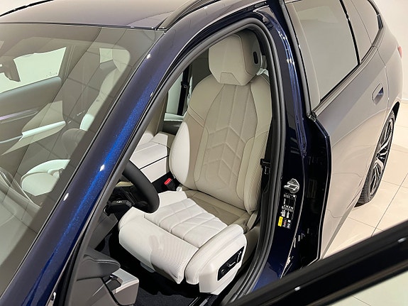 BMW 530e 5 of 15