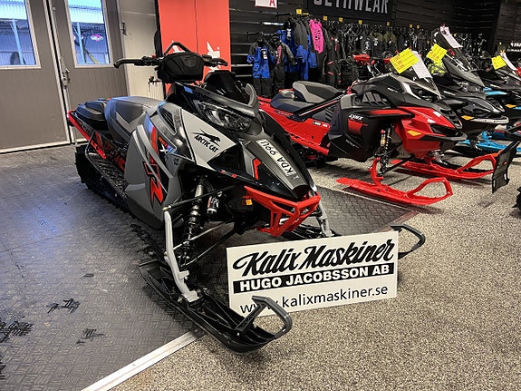 Arctic Cat RIOT X 8000 146" ES