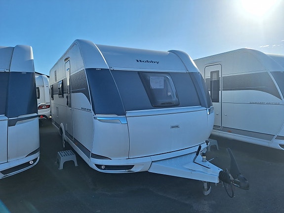 Hobby Excellent Edition 545 KMF Barnkammare: 3 Bäddar, Dusch, Kampanjpris!