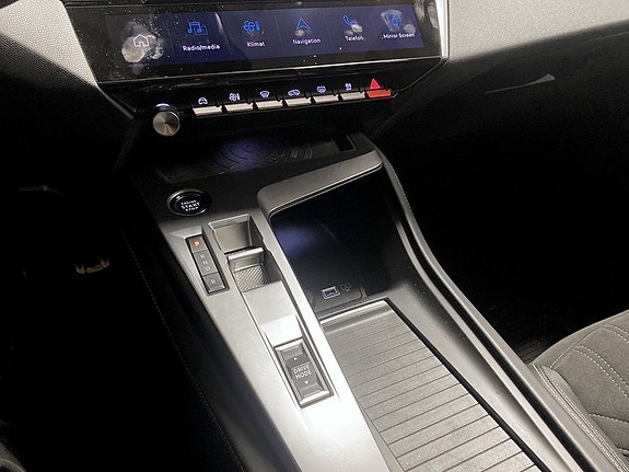 Peugeot 308 12 of 17