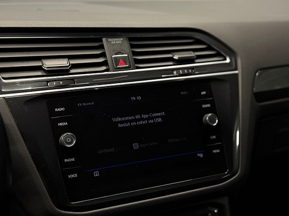 Volkswagen Tiguan Allspace 24 of 27