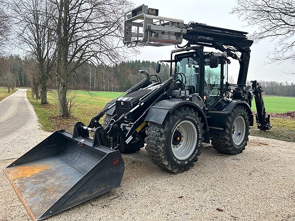 Traktorgrävare med lift  Huddig 1260D Cable med 3377 timmar