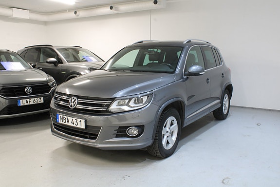 Volkswagen Tiguan 2 of 5