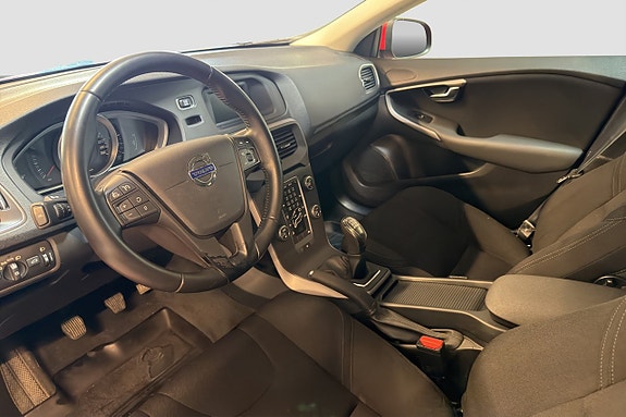 Volvo V40 11 of 18