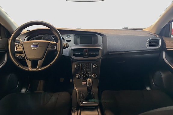 Volvo V40 13 of 18