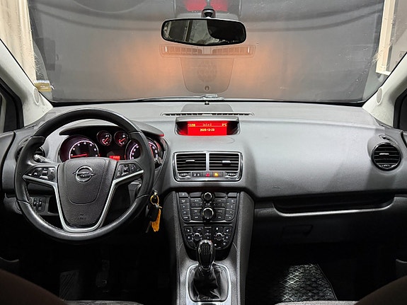 Opel Meriva 13 of 16