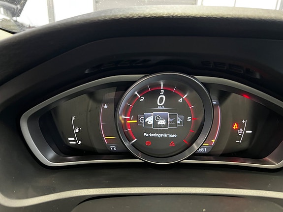 Volvo V40 Cross Country 12 of 15