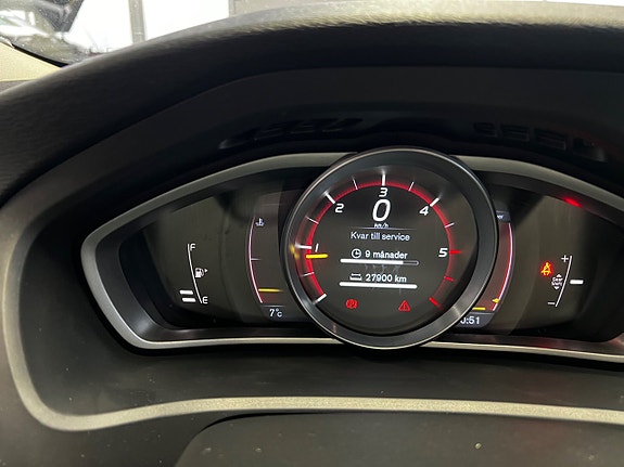 Volvo V40 Cross Country 11 of 15