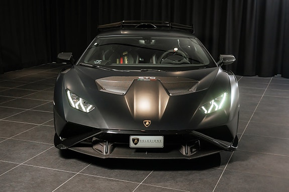 Lamborghini Huracan 4 of 5