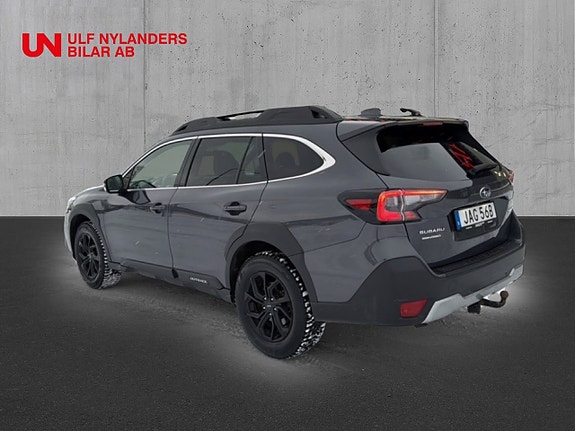 Subaru Outback 2 of 5