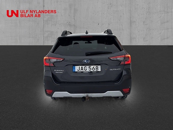 Subaru Outback 3 of 5