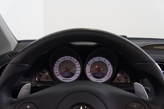 Mercedes-Benz SL63 13 of 23