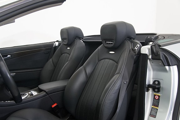 Mercedes-Benz SL63 11 of 23