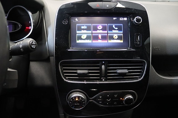 Renault Clio 18 of 19