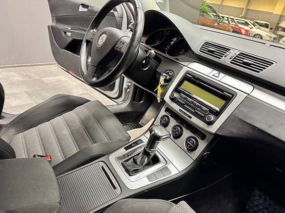 Volkswagen Passat 5 of 9