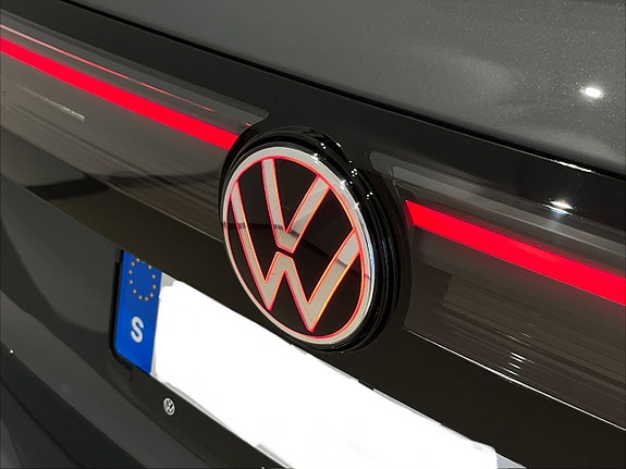 Volkswagen Tiguan 8 of 24