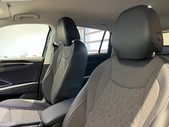 Volkswagen Tiguan 16 of 24