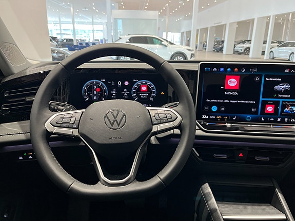 Volkswagen Tiguan 17 of 24