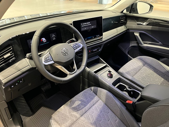 Volkswagen Tiguan 14 of 24