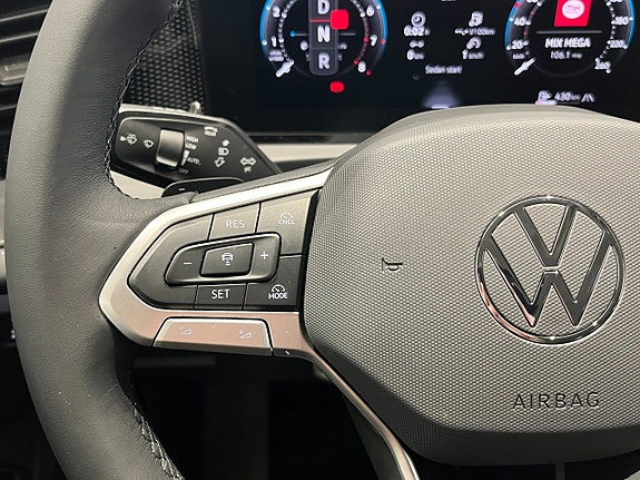Volkswagen Tiguan 18 of 24
