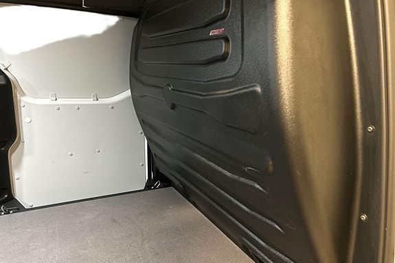 Volkswagen ID. Buzz 7 of 15