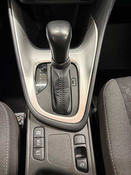Toyota Yaris 9 of 10