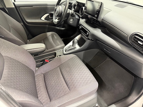 Toyota Yaris 6 of 10