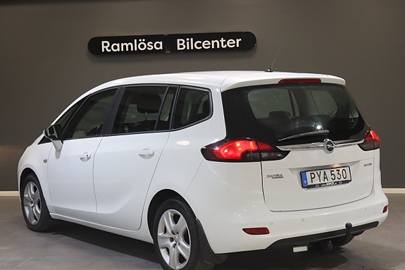 Opel Zafira Tourer 10 of 23