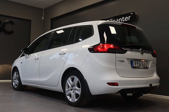 Opel Zafira Tourer 9 of 23