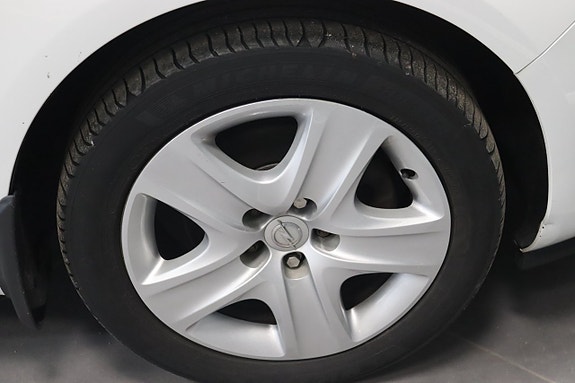 Opel Zafira Tourer 14 of 23